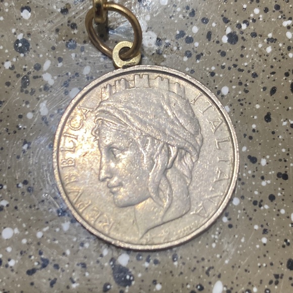 Genuine Italian coin with real 14k gold loop connected to the pendent - Picture 3 of 5